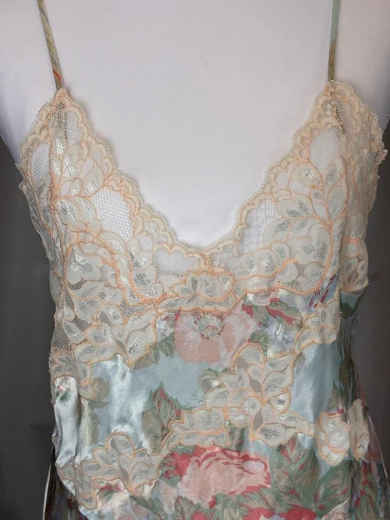 Vintage Victoria’s Secret Long Satin Slip Dress Floral Lace Trim Gold Label S - Picture 3 of 9